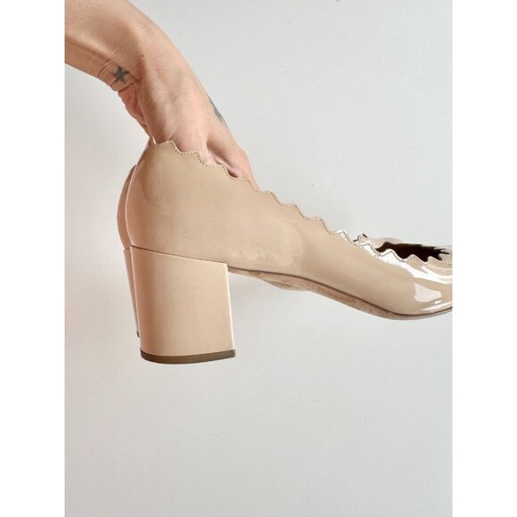CHLOE Lauren Nude Patent Leather Scalloped Round Toe Block Heel Pumps, Size 38.5 - Picture 4 of 15